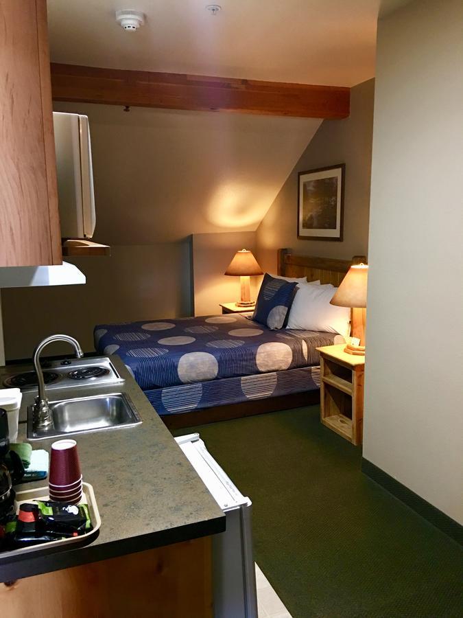 Boulder Creek Inn Donnelly Exterior foto